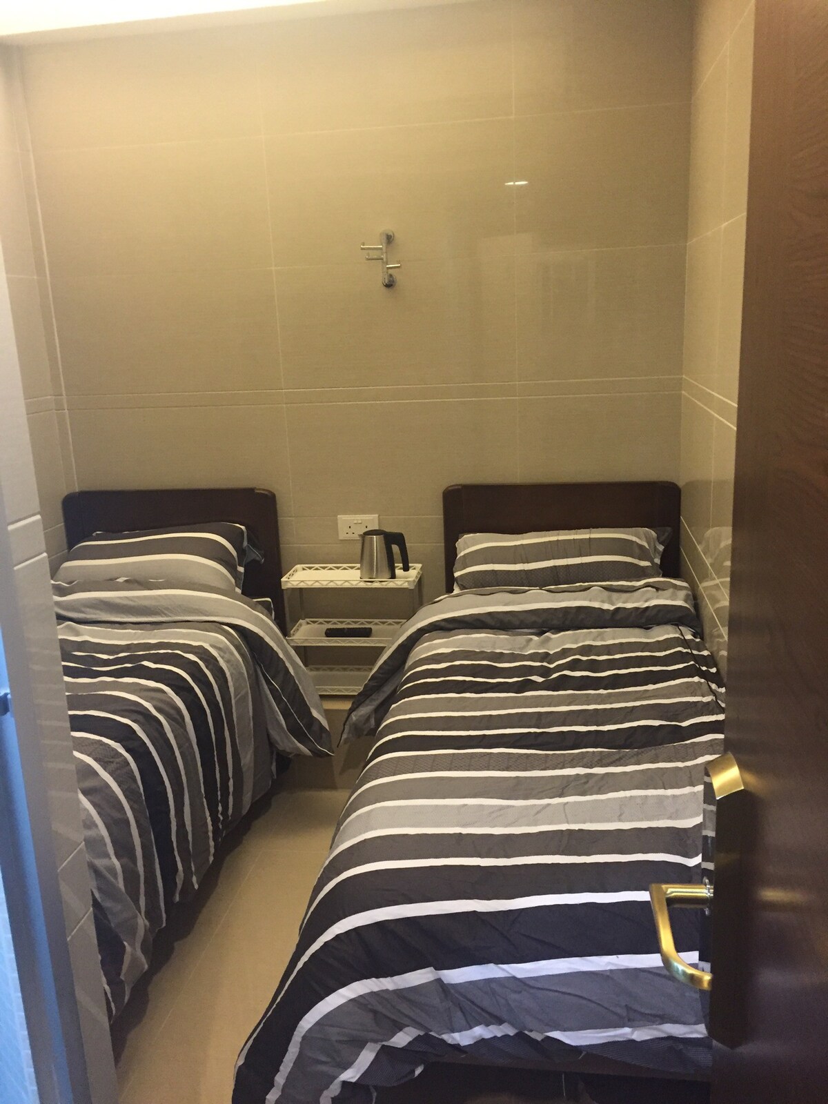 4 號房)雙單人床,獨立洗手間