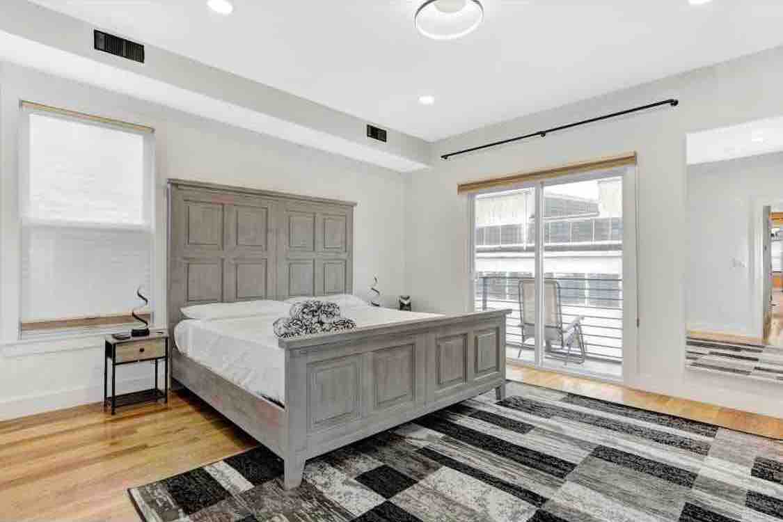 #1 3BR Duplex w/private Rooftop
20m2NYC/EWR