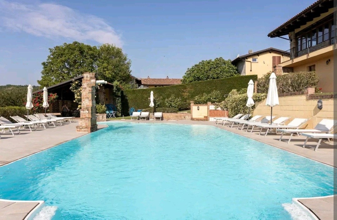 Grignolino公寓、浪漫的酒窖和游泳池