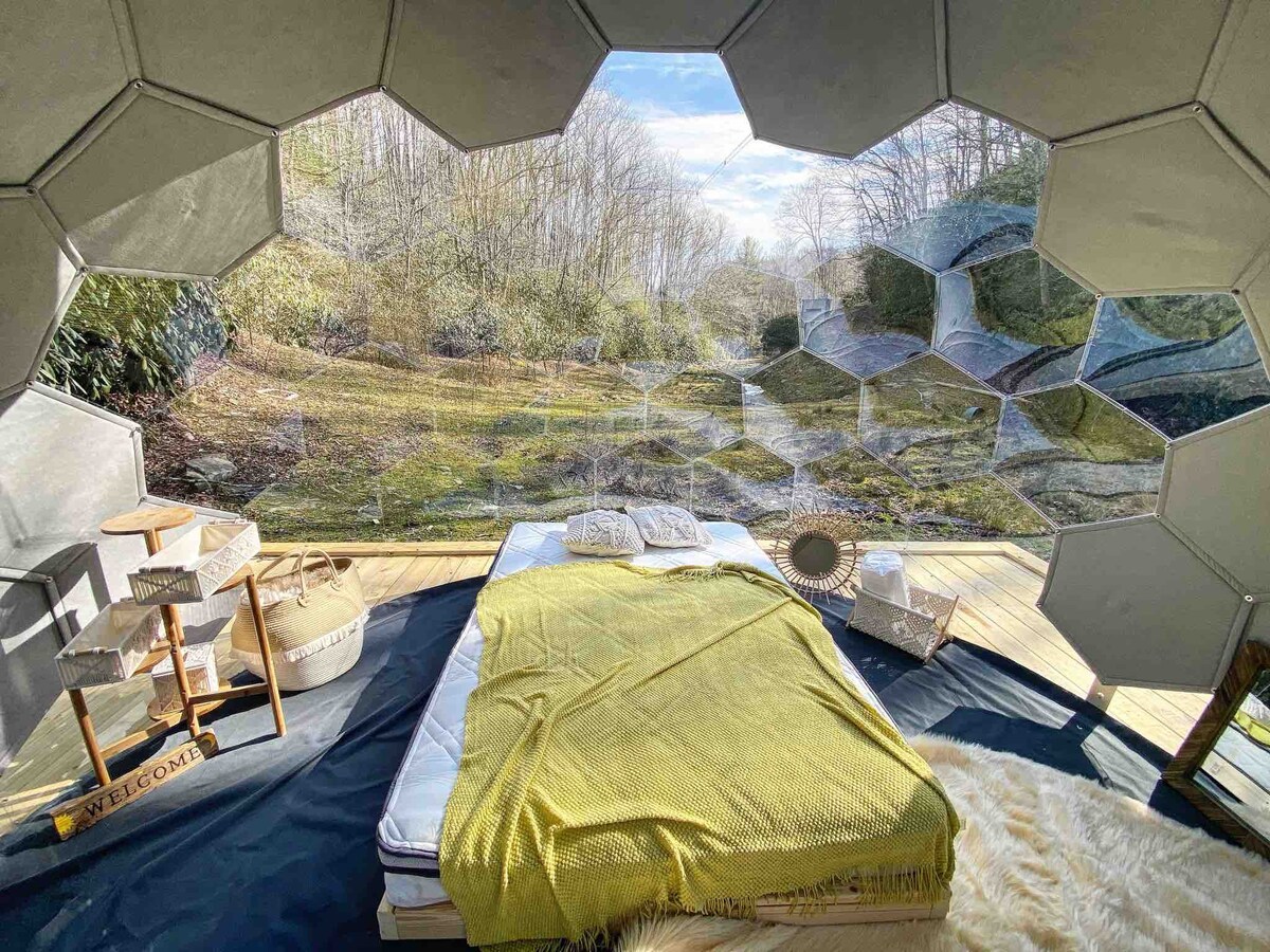 SkyDome - Sleep under the stars in the mountains