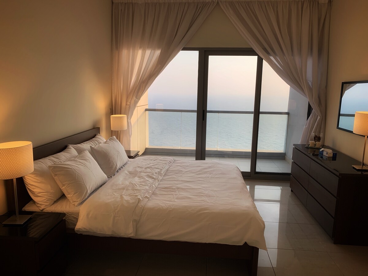 Apartment in DAMAC Al Jawharah Tower with sea view