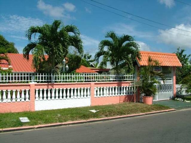 Paramaribo的民宿