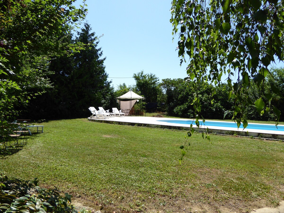 Gîte charmant avec piscine Montréal