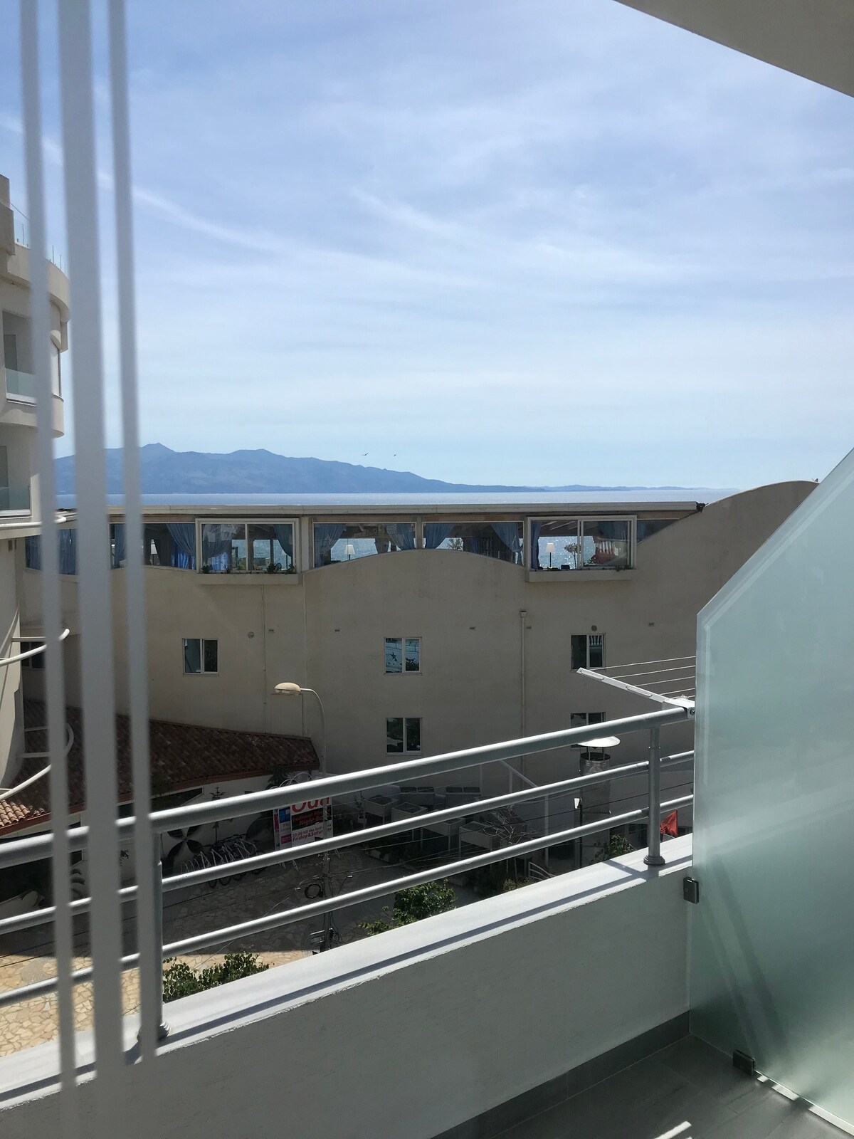 Edina Luxury double/single room seaview!