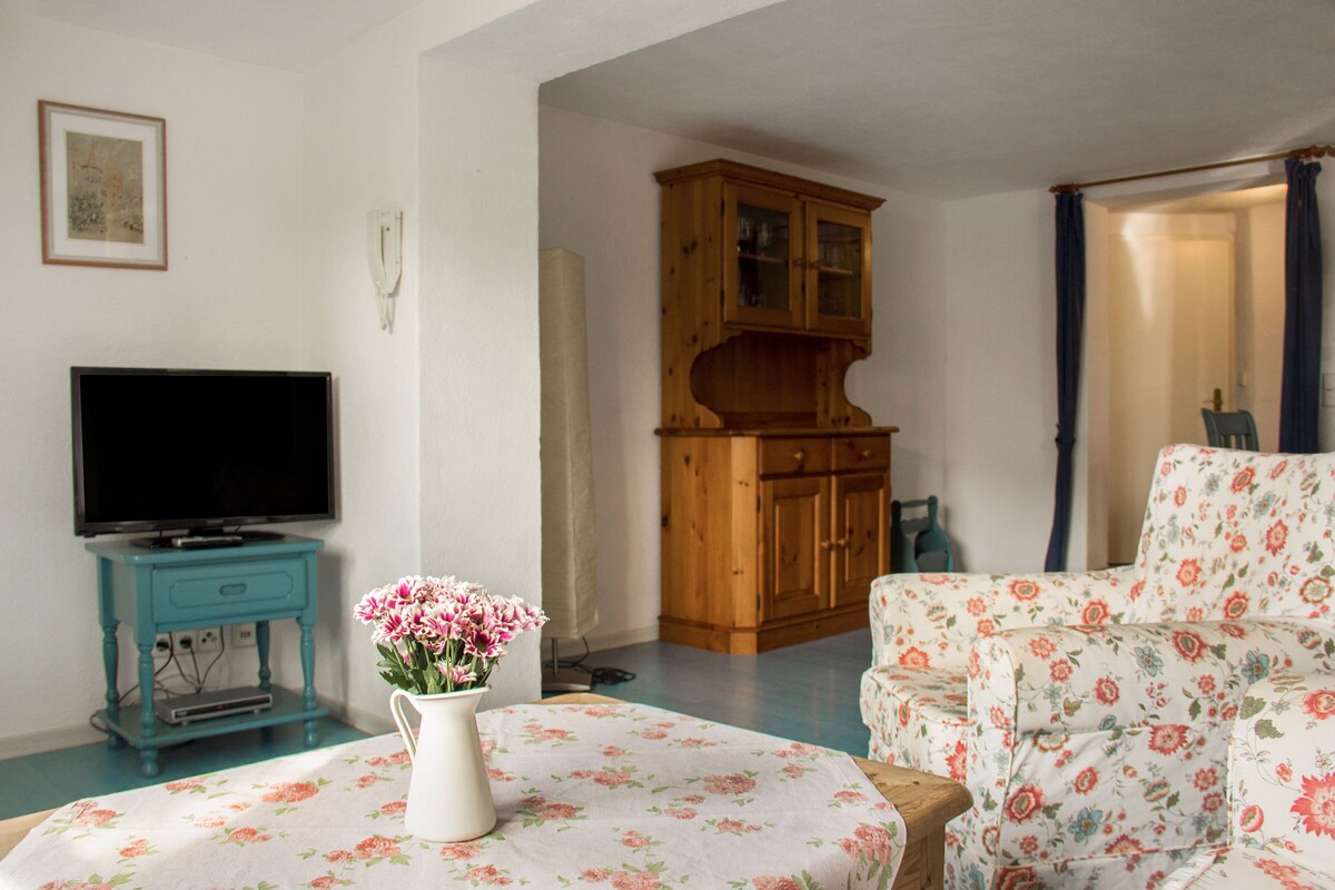 Schlösschen im Weinberg, (Meersburg), Ferienwohnung 9, 60qm, 1 Schlafzimmer, max. 2 Personen