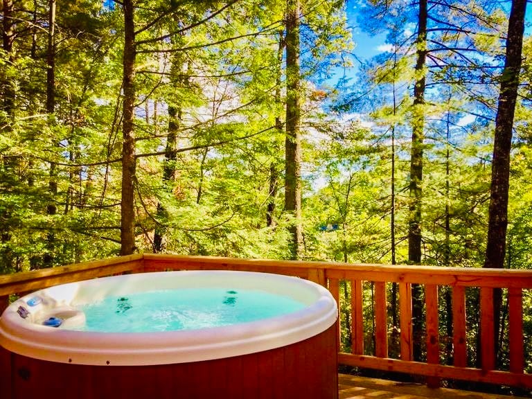 Lets Get Cozy | RRG | hot tub | wifi