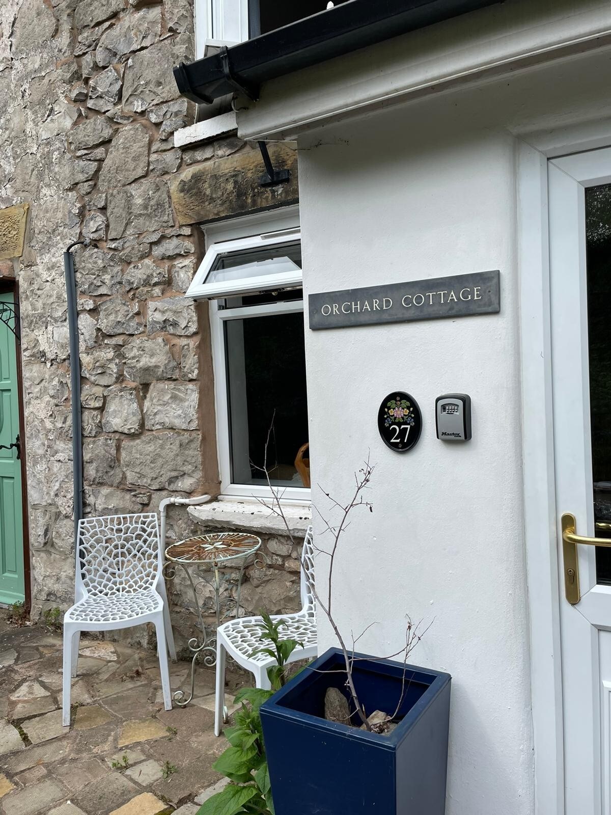 Cosy Cottage on the North Wales Coast with garden