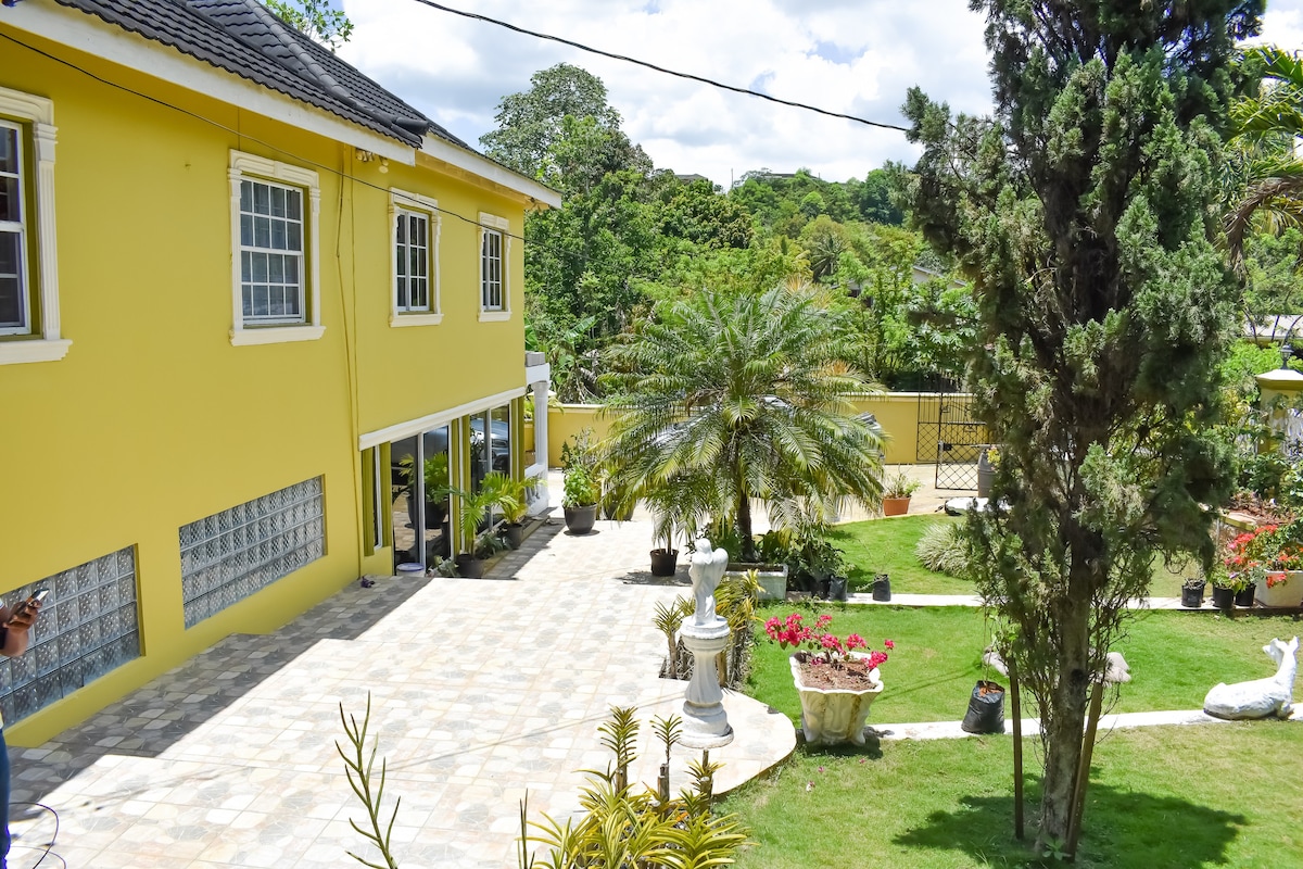 Tropical Treasure: Private BR in the Hills of JA 1