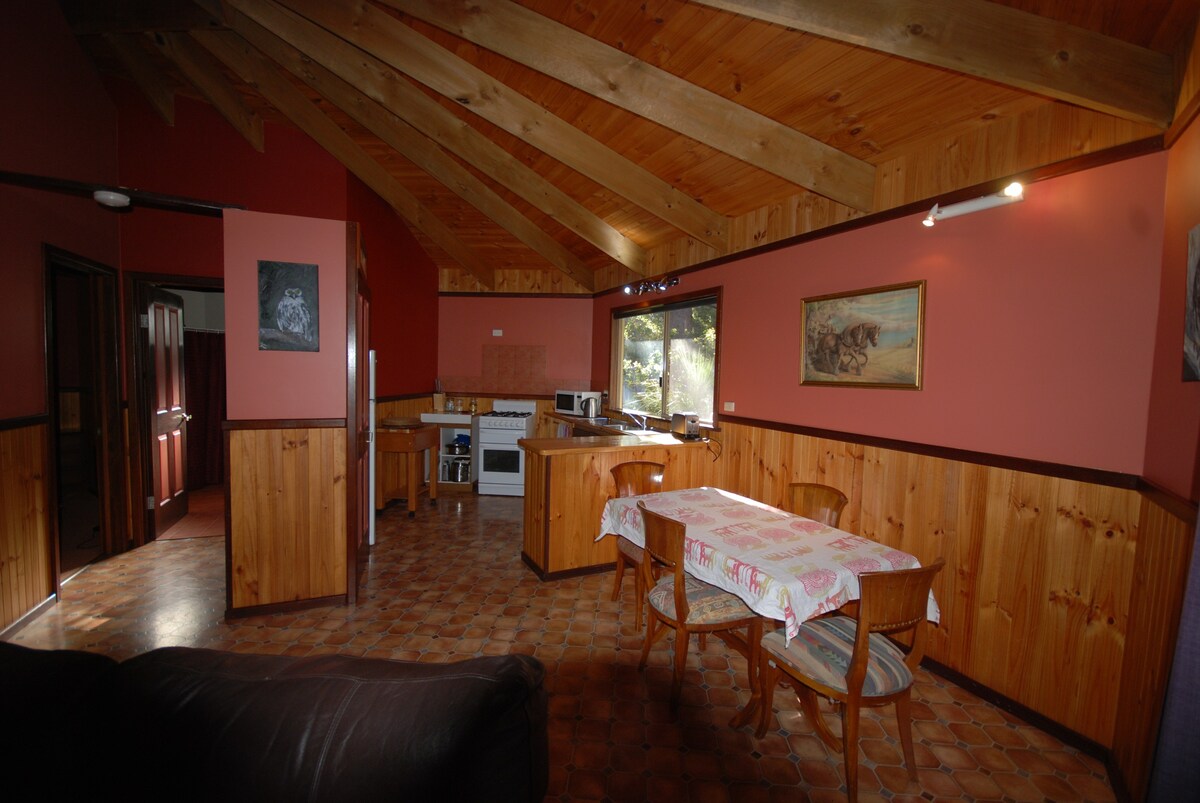 Wrenwood Chalets (Chalet 2)