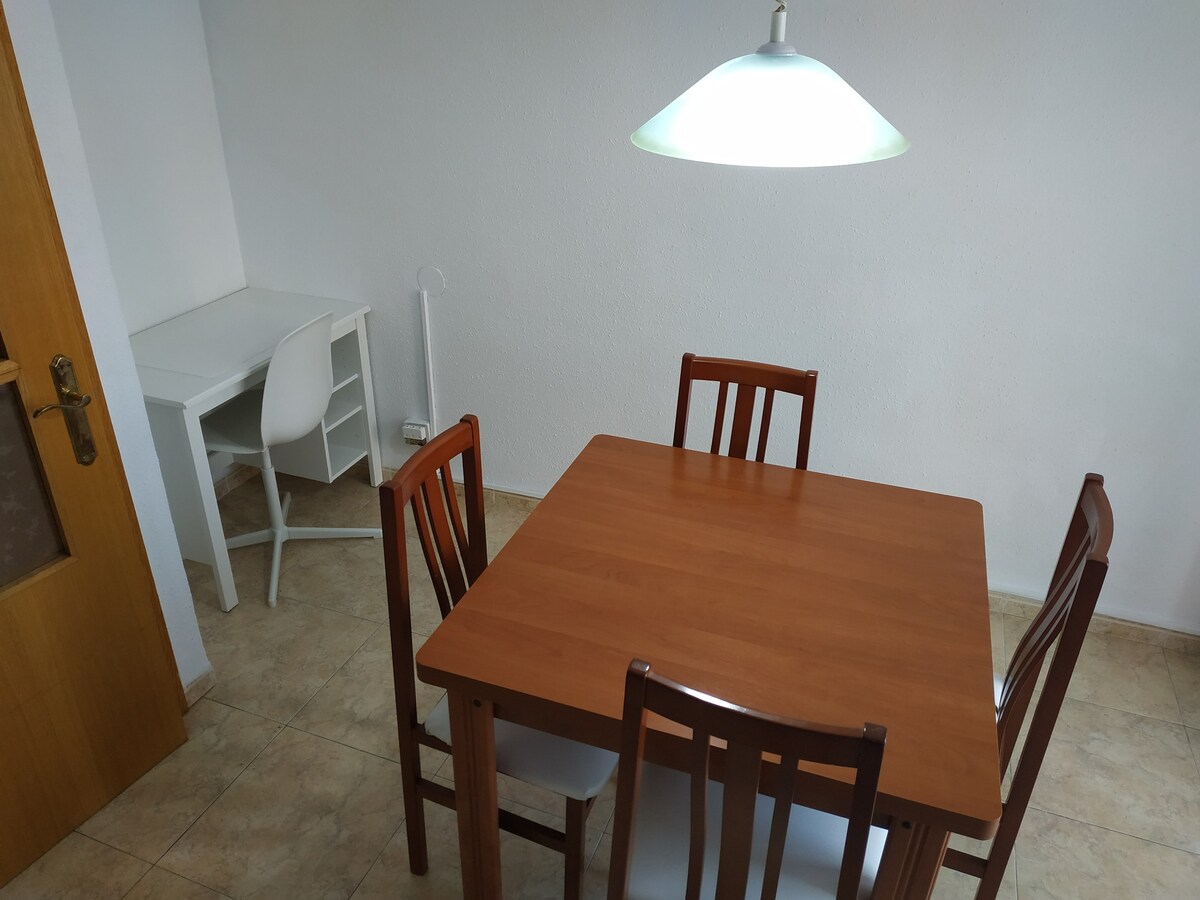 公寓位于Tortosa的安静区域。