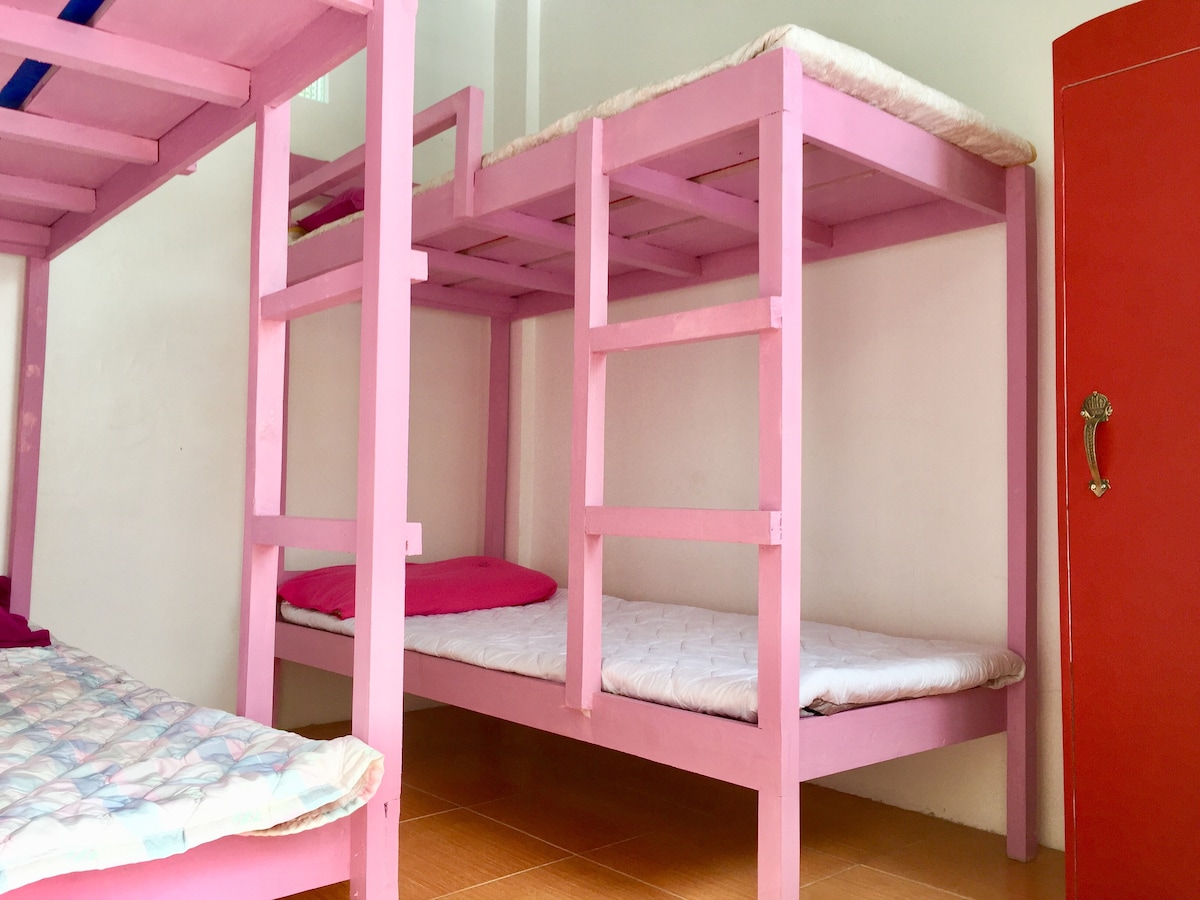 Floro’s Affordable Family & Barkada Room