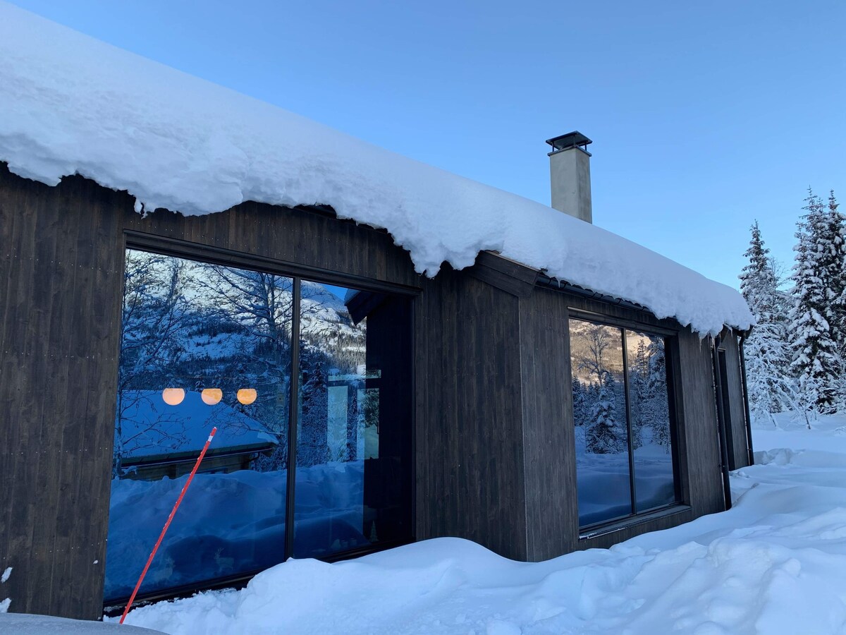 全新宽敞的度假木屋，景色迷人，滑雪