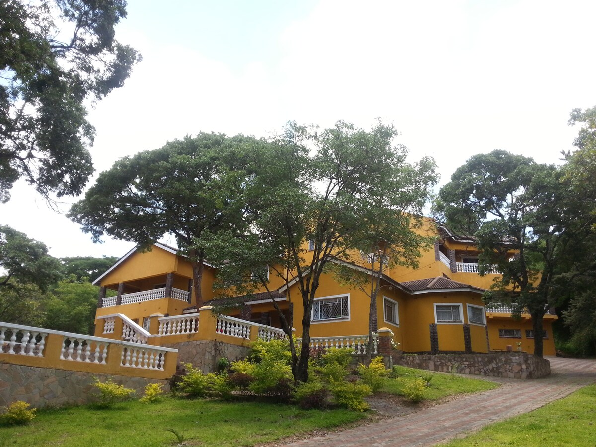 Masumburero Lodge