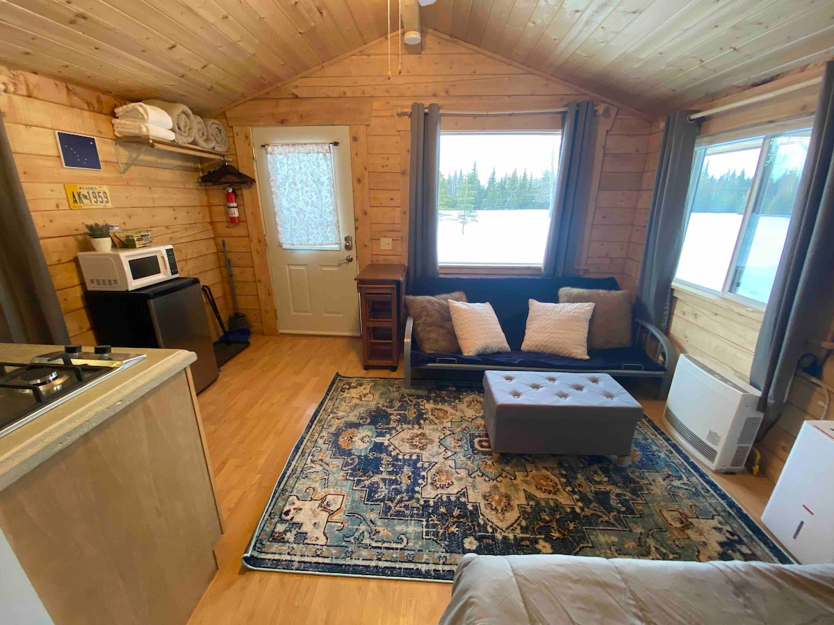 Cute & Cozy Alaska Cabin @ Moose Tracks Lodging