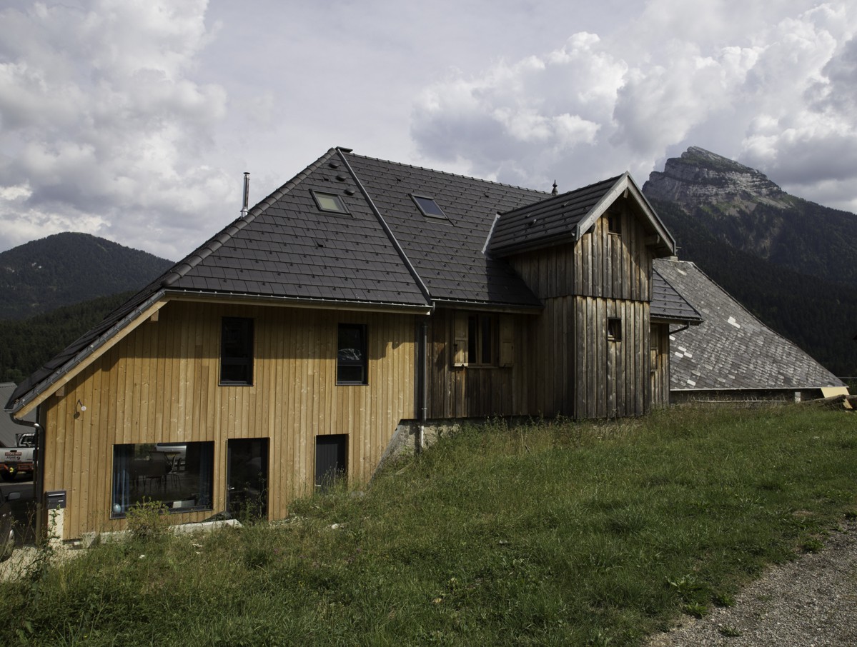 可欣赏壮丽山景的房子（阿尔卑斯山）