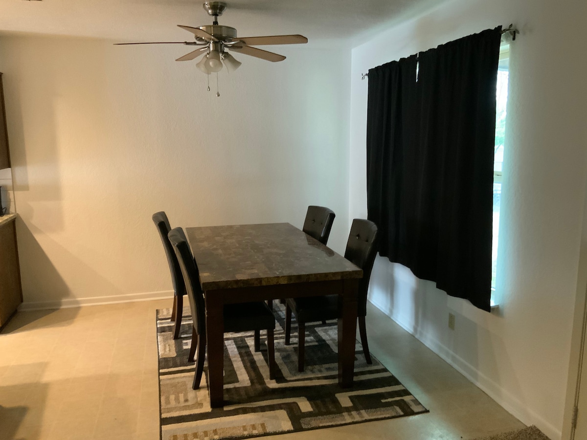 3 BDR 2 BA by Fort Cavazos/Hood. No cleaning fees.