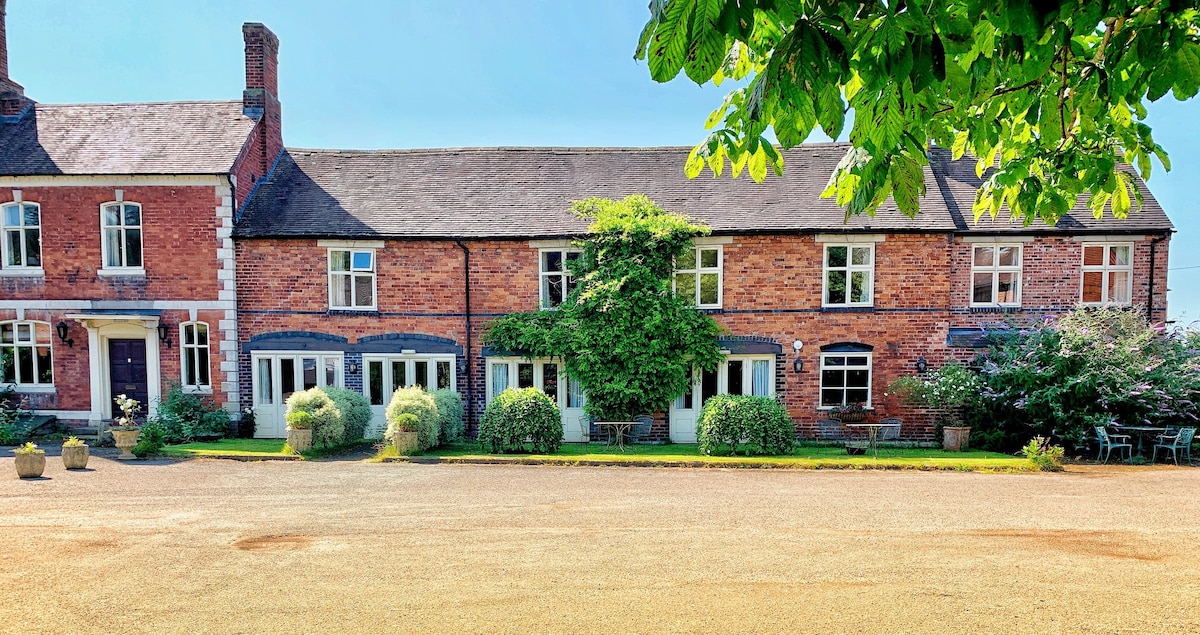 Sorrel House Shrewsbury UK
豪华度假屋和热水浴池