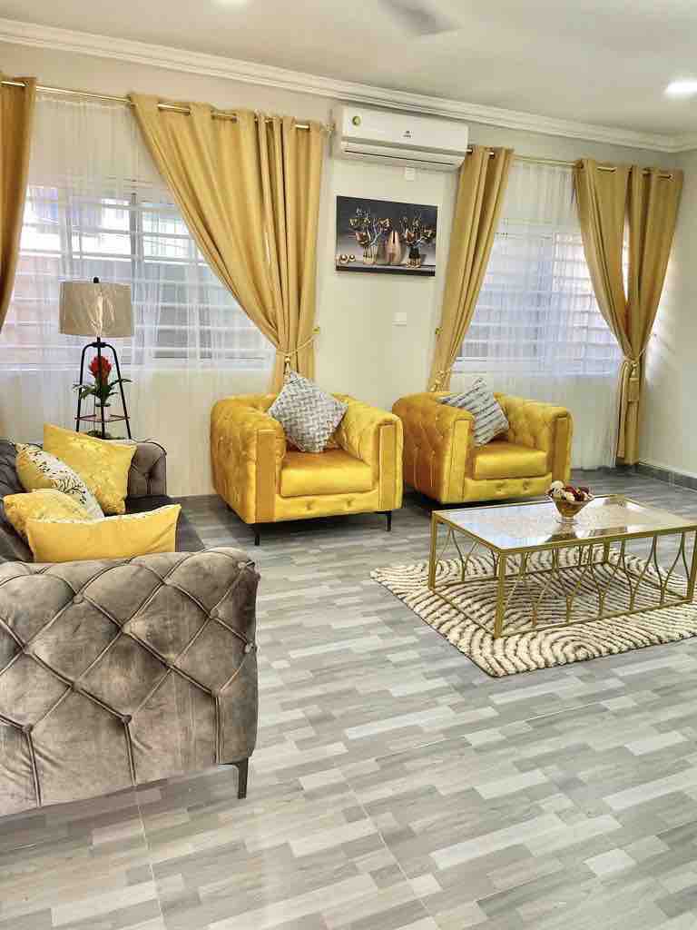 Luxury 3 Bed Home in Central Accra + FREE Wi-Fi