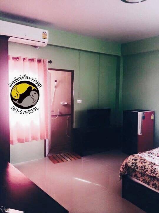Tikhonya中士，房间。