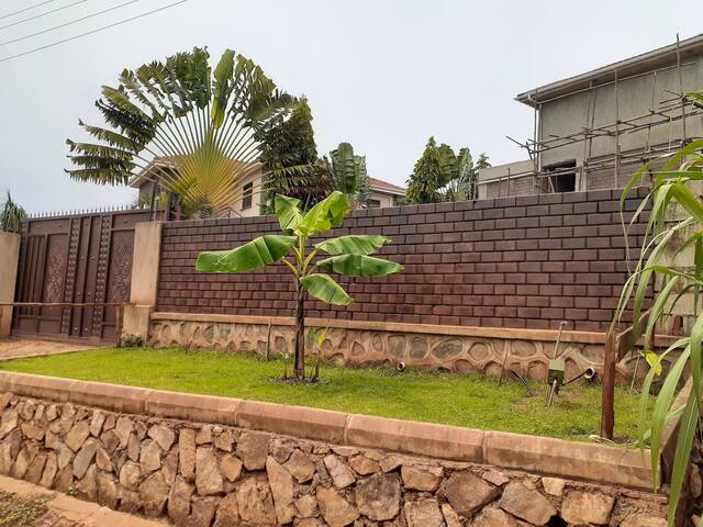 Entebbe的民宿