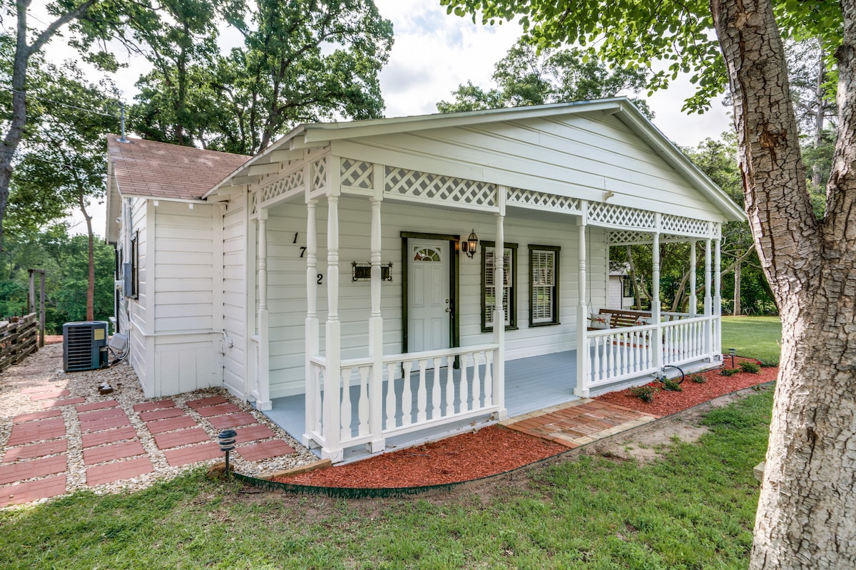 Katie 's Woods Lake Cottage