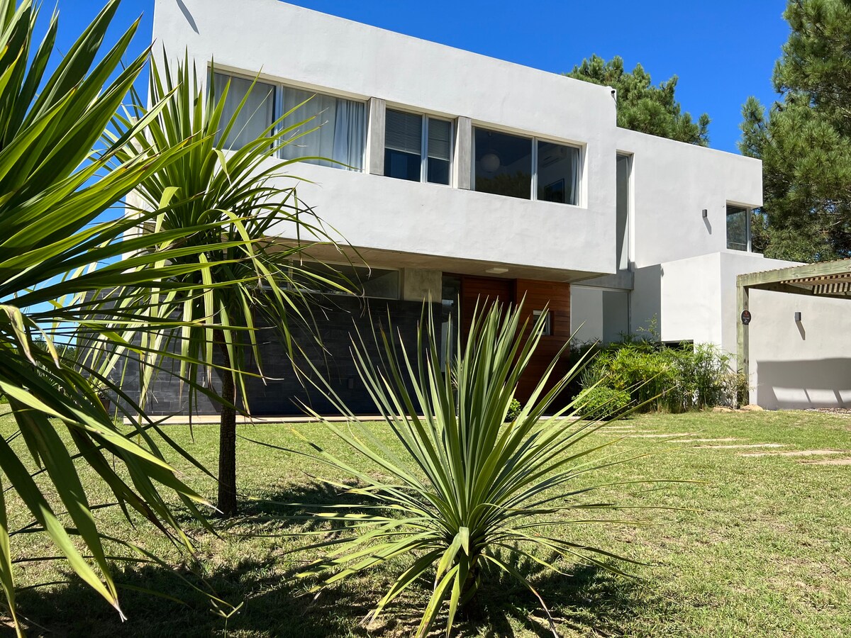 Casa dos lunas en Arenas de José Ignacio