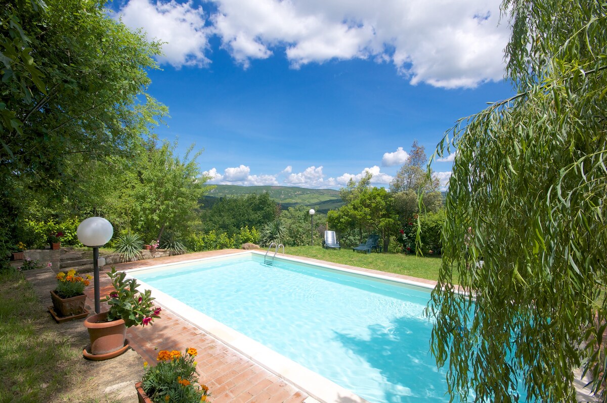 Ancient villa from 1700s with swimming pool