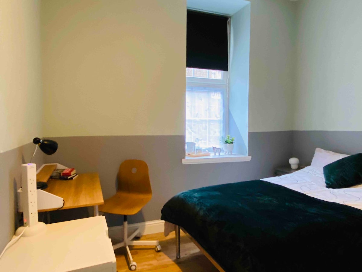 En-suite private bedroom in Glasgow city centre