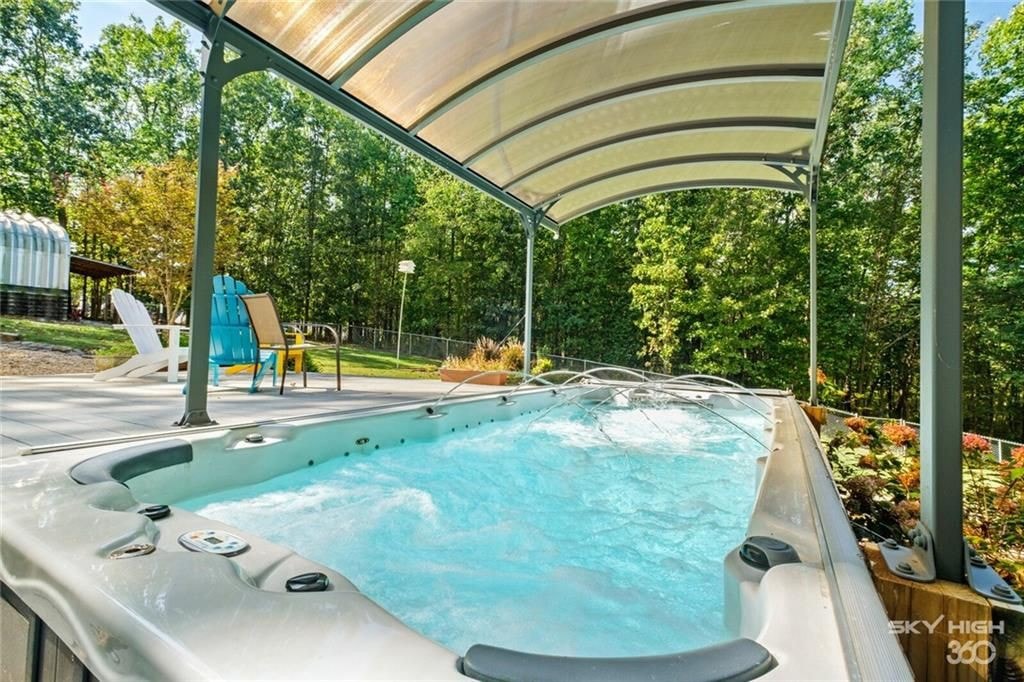 Luxury Adventure Retreat. Hot Tub, 5BR, Sleeps 12