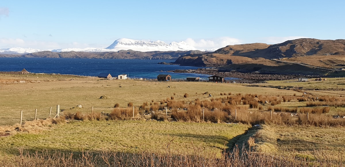 3 bed home by the sea with mountain views