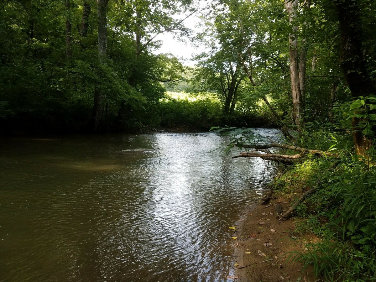 Lazy Creek Haven露营地2 450英尺Creek Frontage