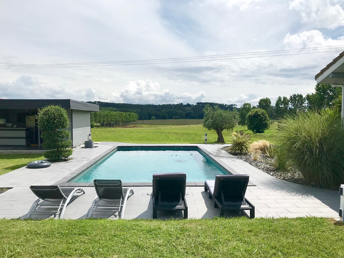 Maison 160 m² - terrain 3200m2 - piscine- 4ch -9p.