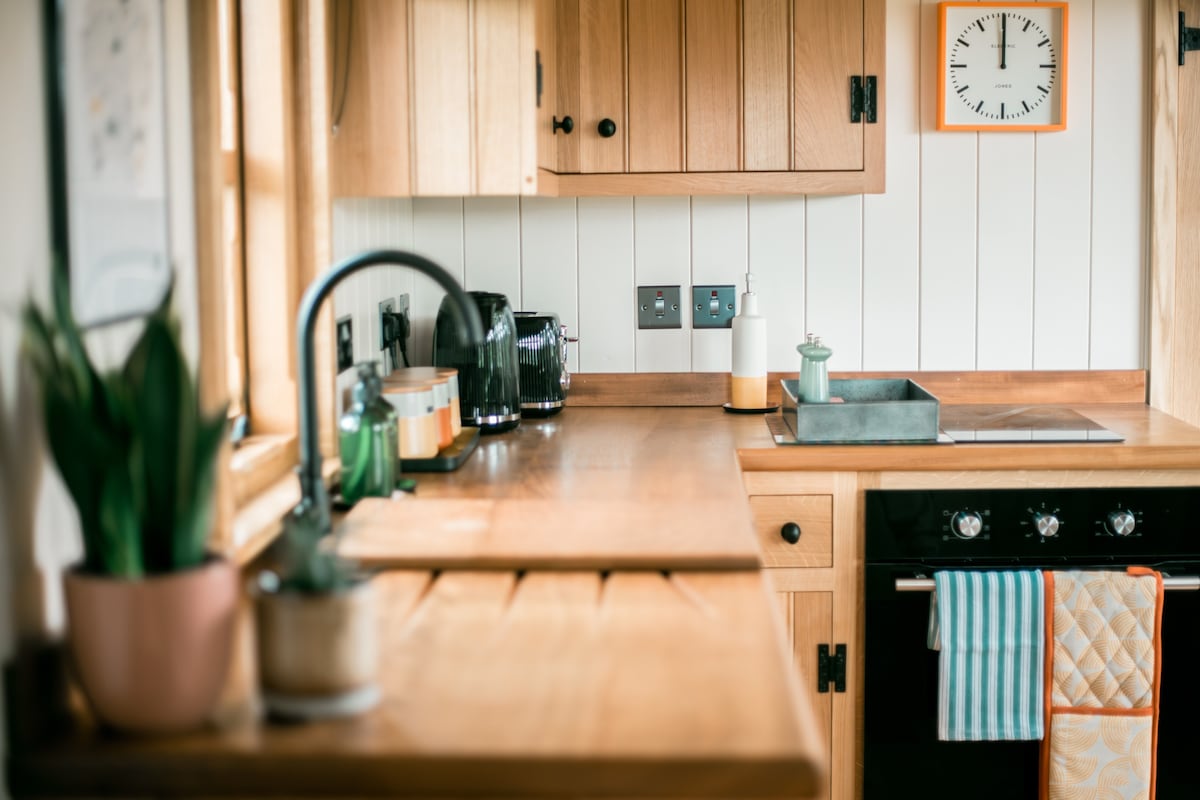 NEW Luxury Shepherds Hut Cumbrian Countryside