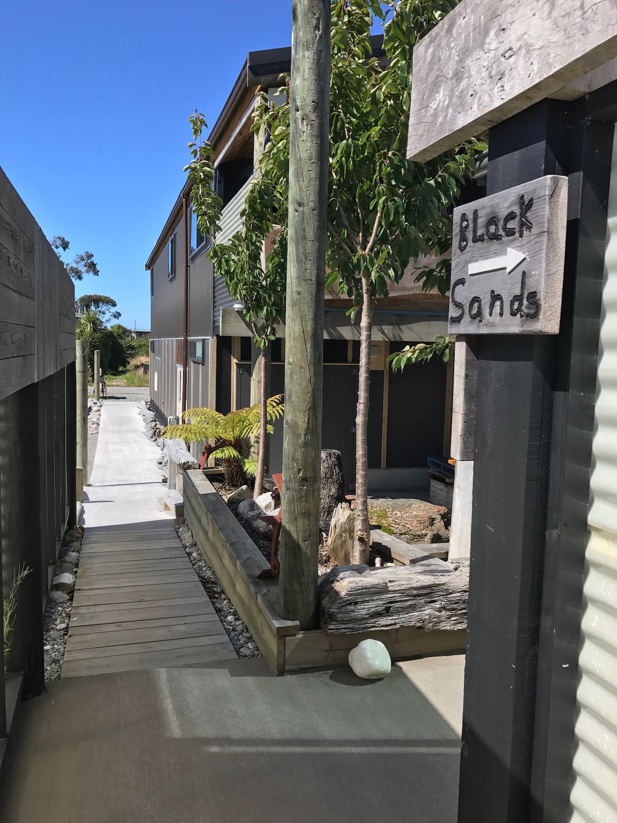 Okarito # Code Time Lodge - Black Sands Unit