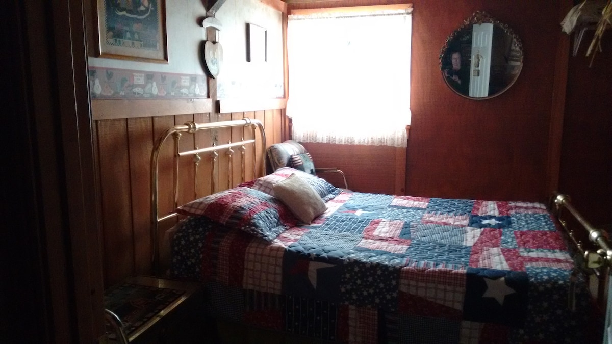 Kennedys 'Red Barn Inn/6张床位/含早餐