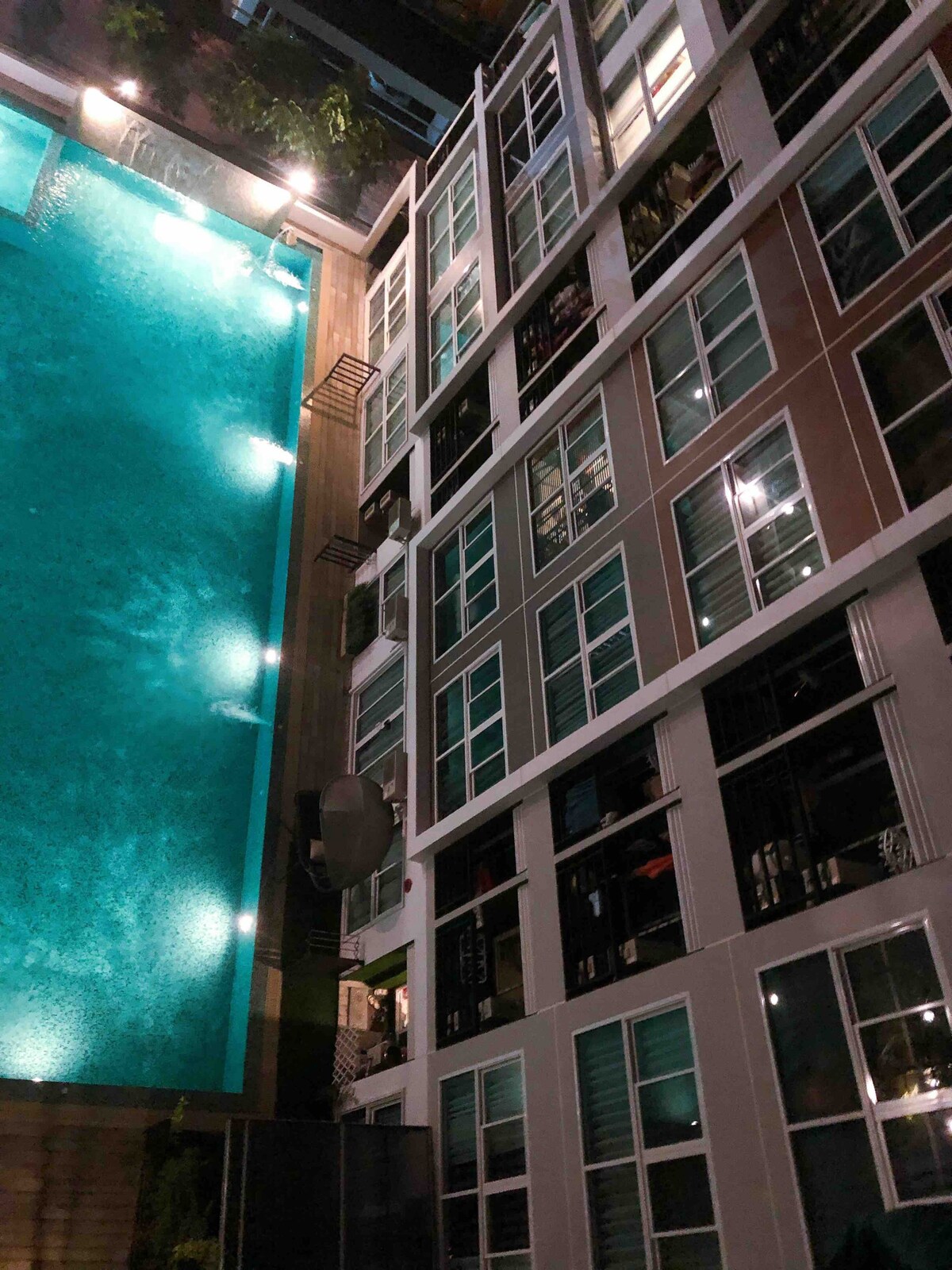 xiao‘ room   ins风直通泳池阳台房35平一居室公寓