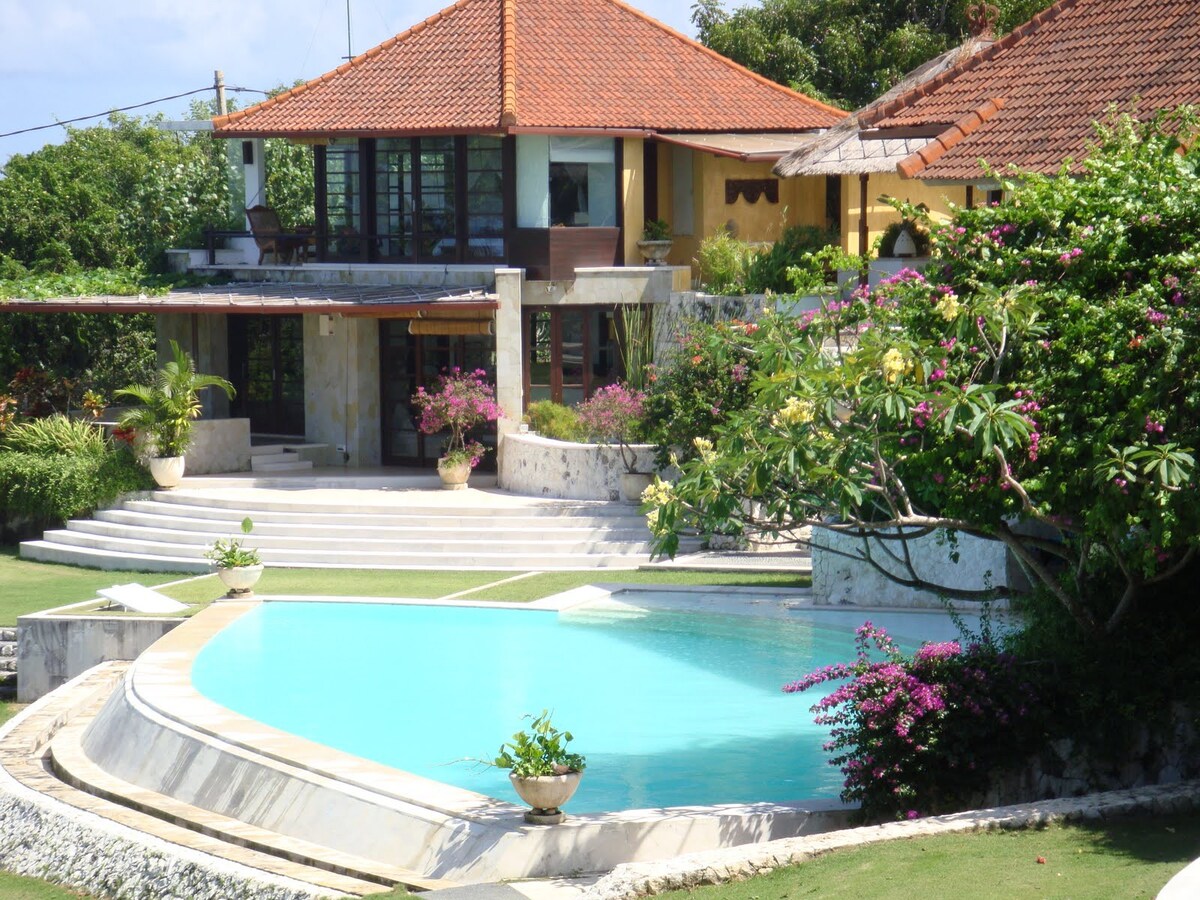 Villa Bidadari Nusa Dua - Villa Caro
