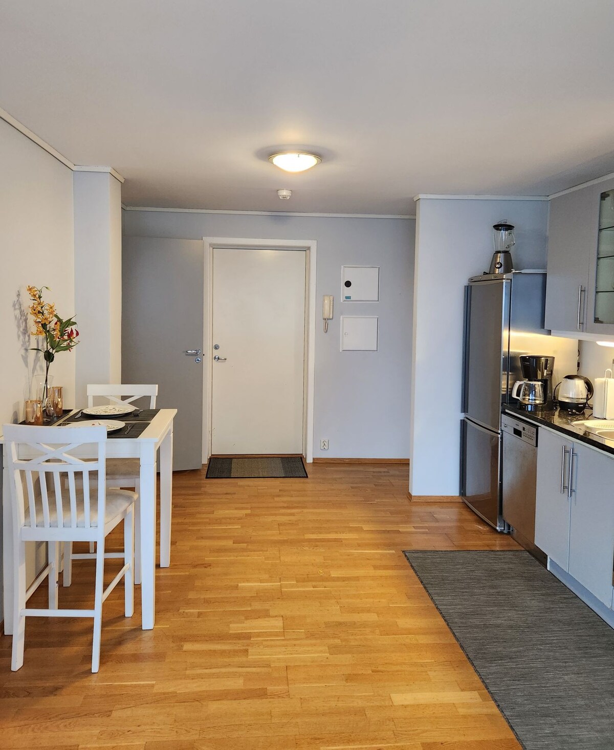 Central apartment Haugesund, with sea view