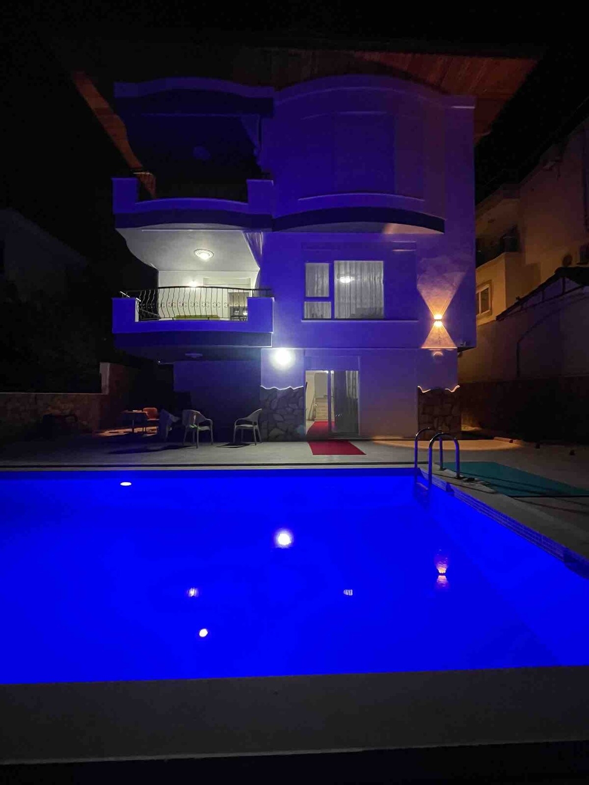 Ganze villa, privat pool . Amazing view.