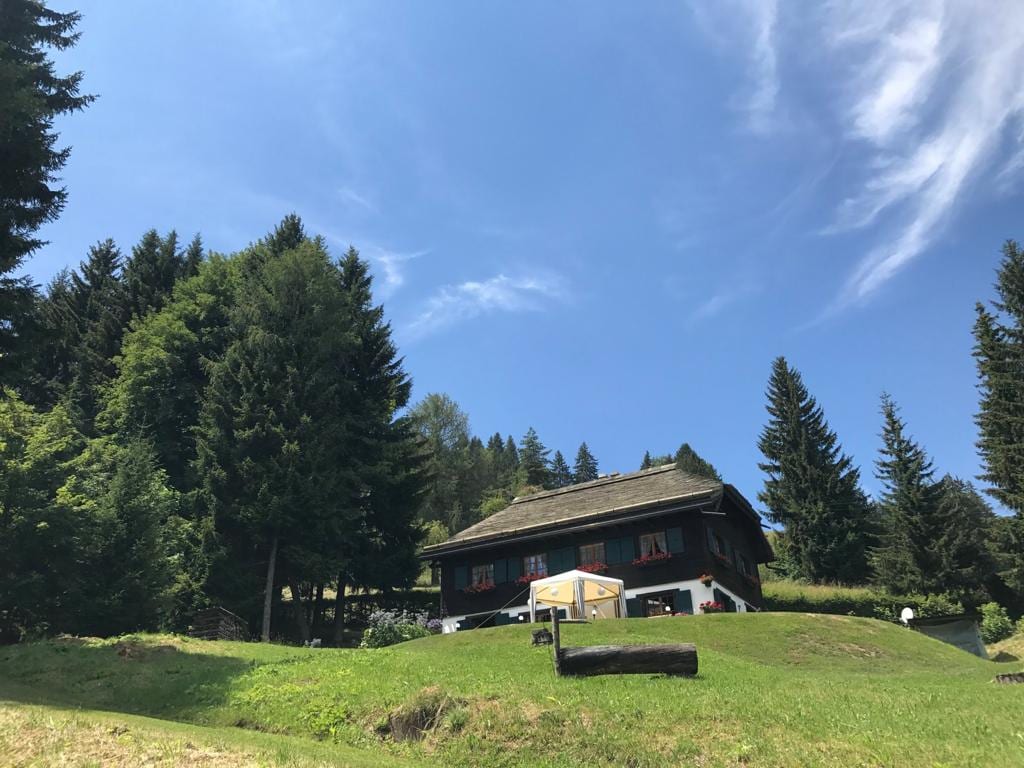 公寓和早餐，蒙特勒地区乡村小屋