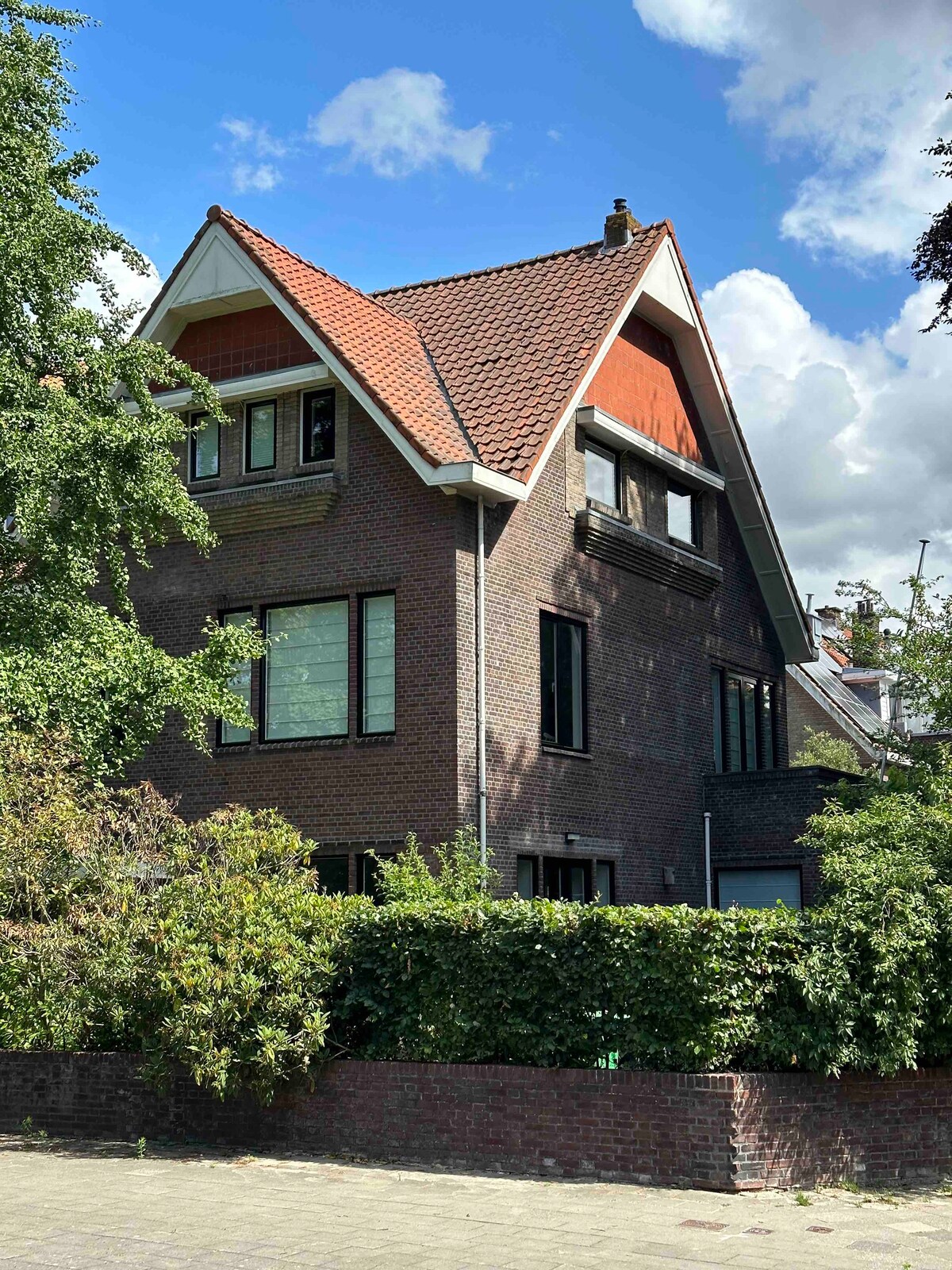 Den Haag/The Haque ：可爱的大家庭民
宅， 300平方米