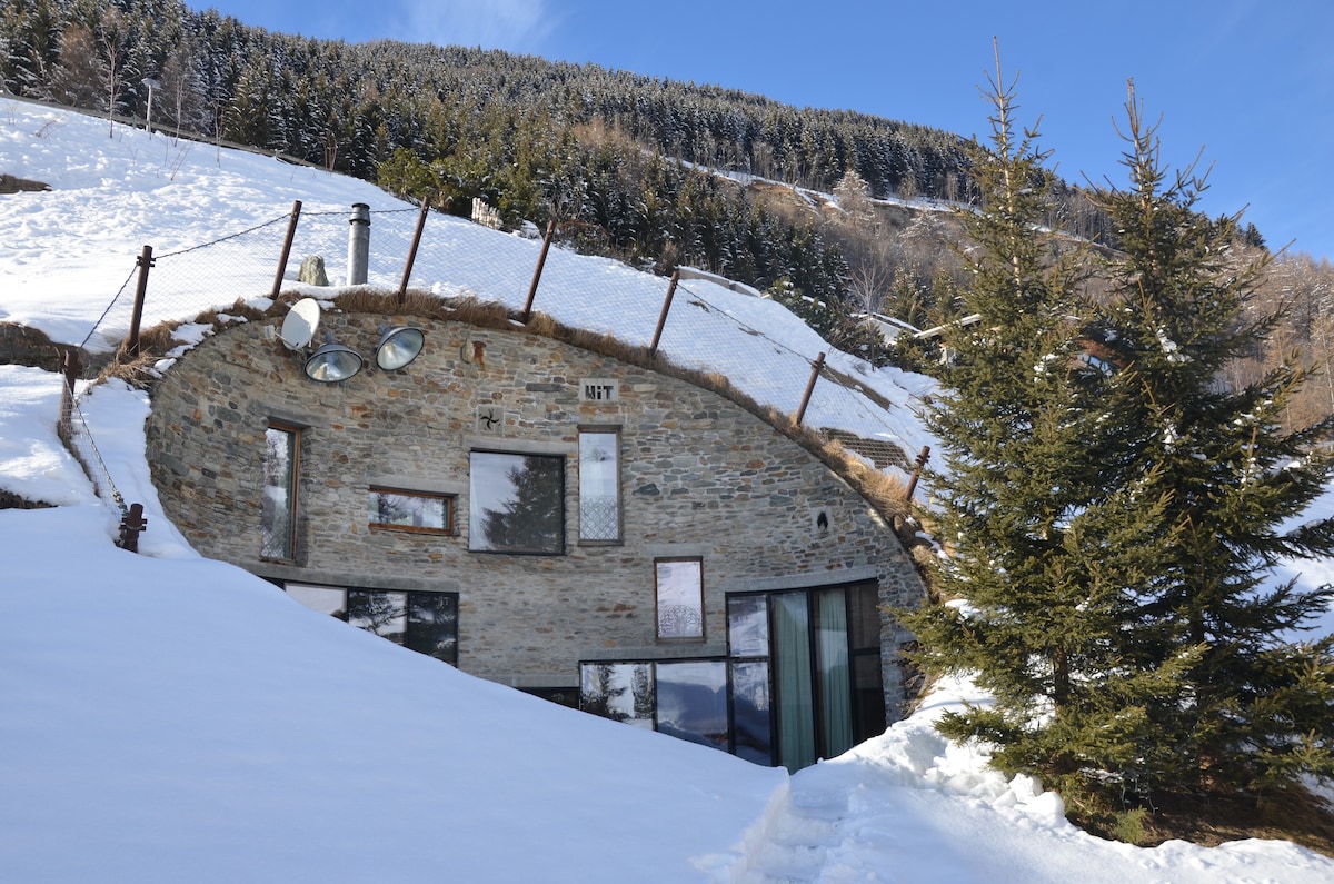 Earth house Villa Vals