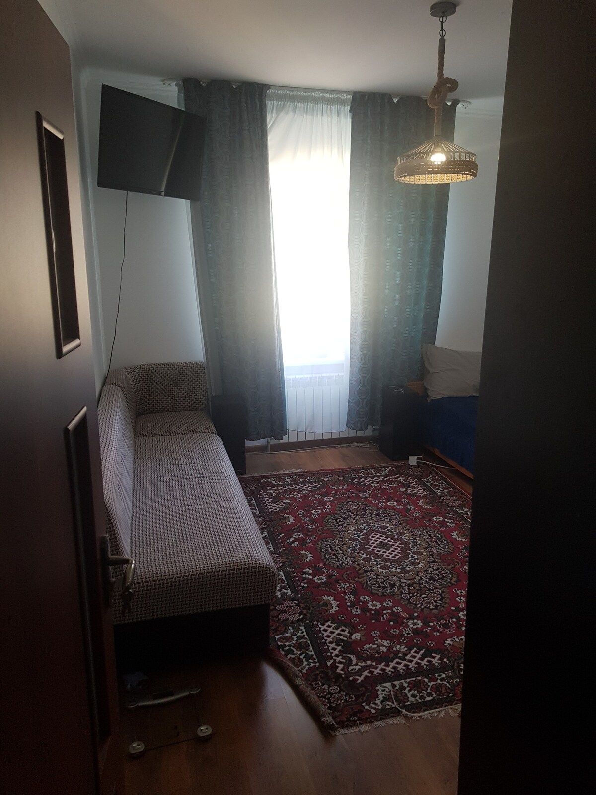 为来自哈萨克斯坦塔拉兹的游客提供廉价房间。