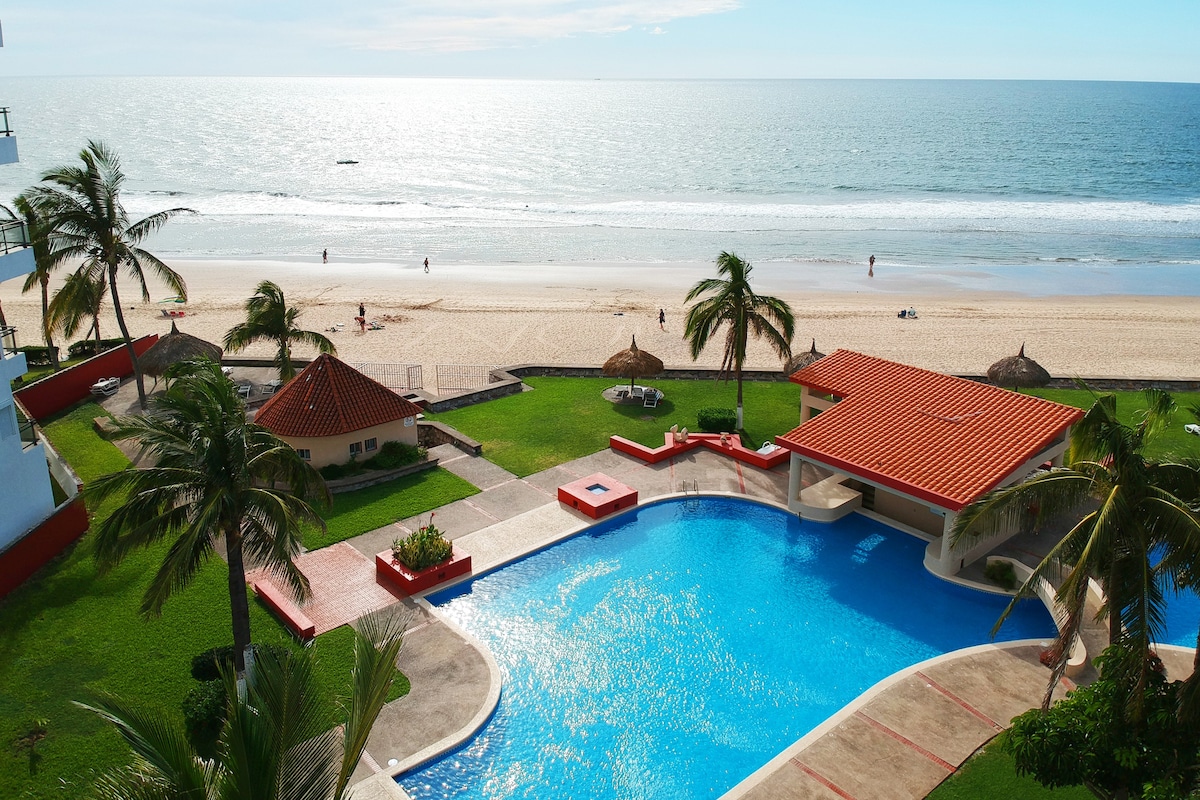 Hermosa Casa de Playa con alberca frente Mar