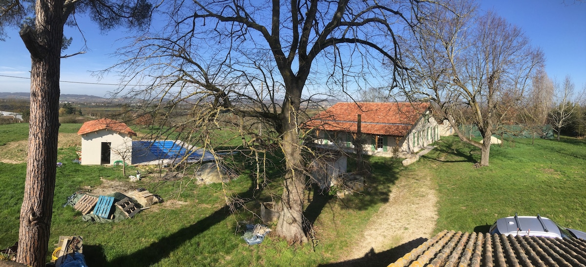 Bourran : appart. neuf 4 pers + 2 , vue, piscine