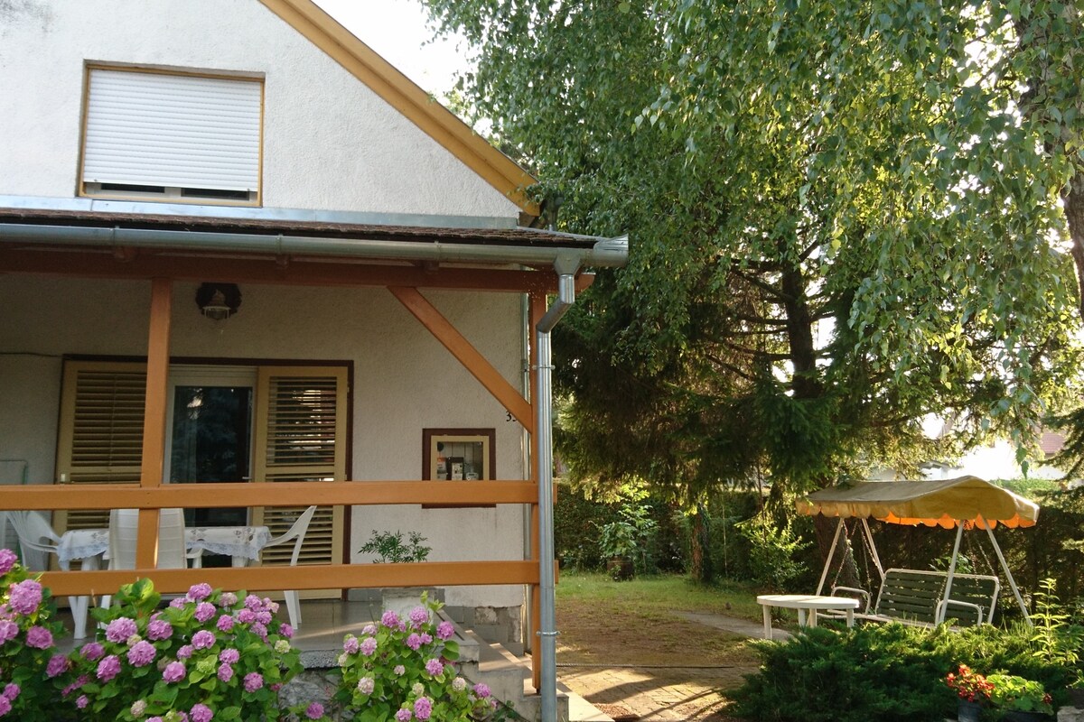 Holiday cottages for rent at Lake Balaton
