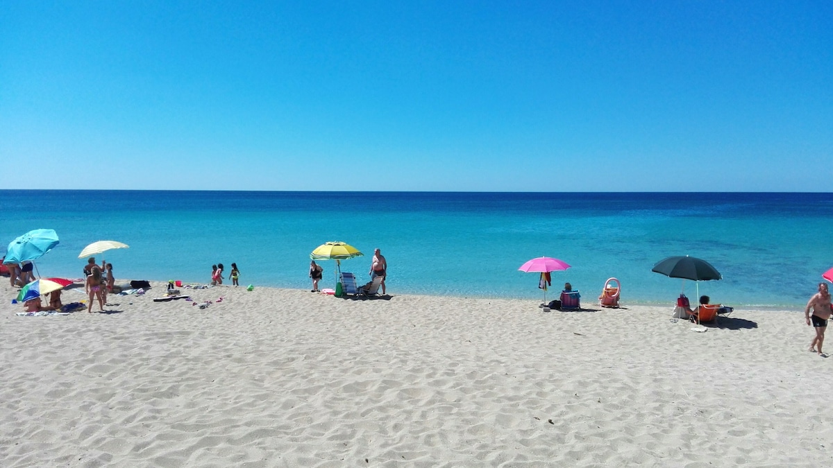 Salento villetta schiera A/C 100m spiaggia Puglia