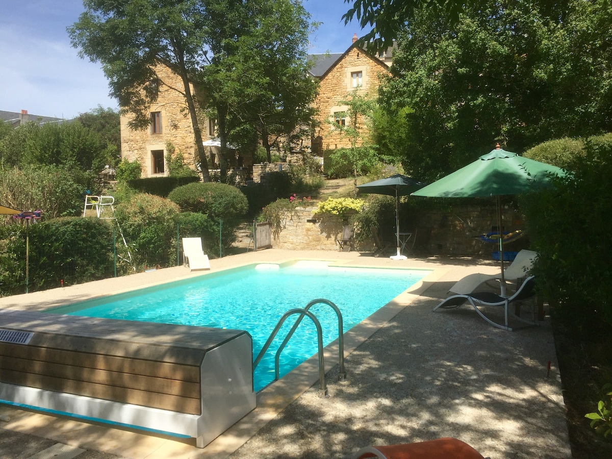 Maison individuelle de caractère avec piscine