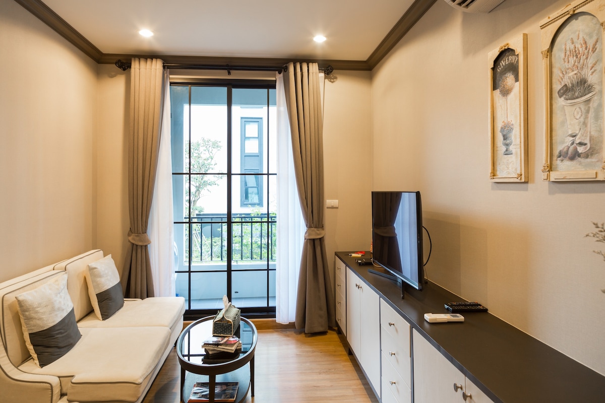 40平方米豪华单卧室公寓，步行可到MBK商业中心，近BTS轻轨暹罗站A口