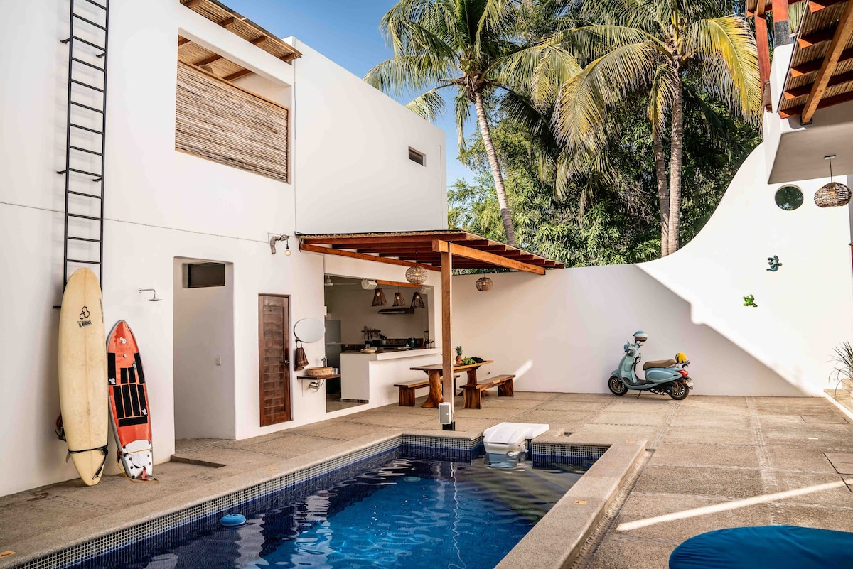 Luxury Villa 100mts to Beach/Ocean view Rootop